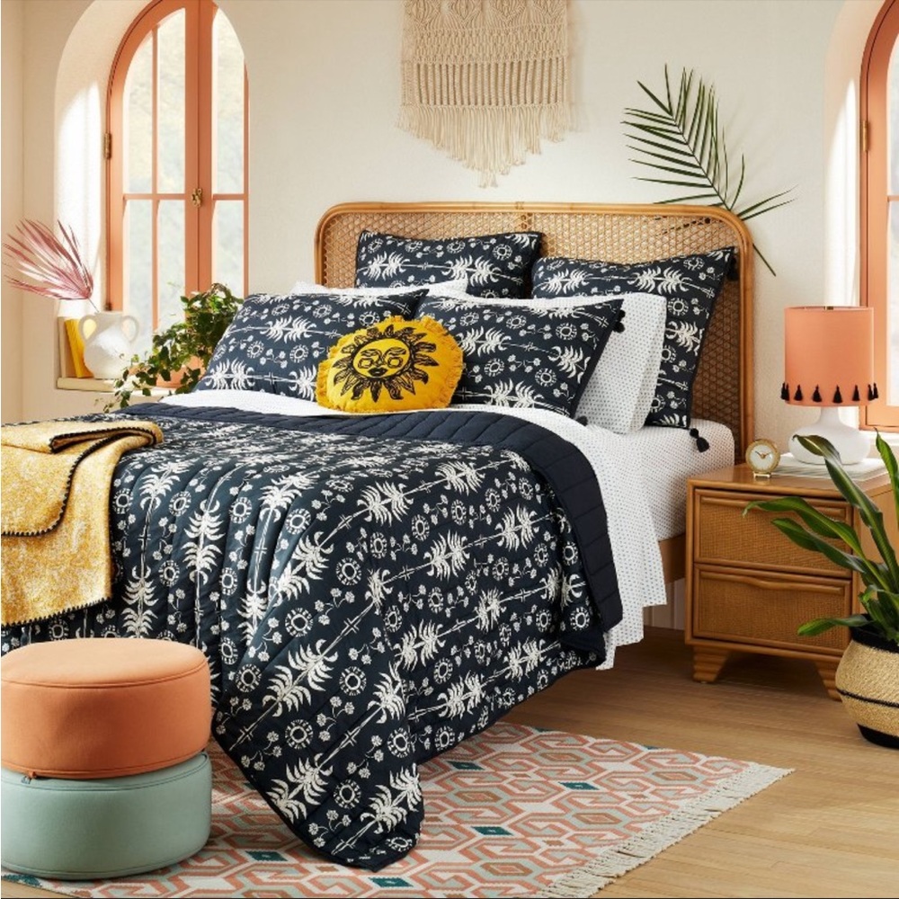2 Sold Out Opalhouse Palm Frond Printed Quilt Standard Sham Black/Off-White NWT - Picture 1 of 3